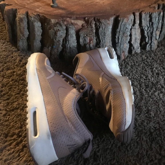 Nike - Picture 2 of 3